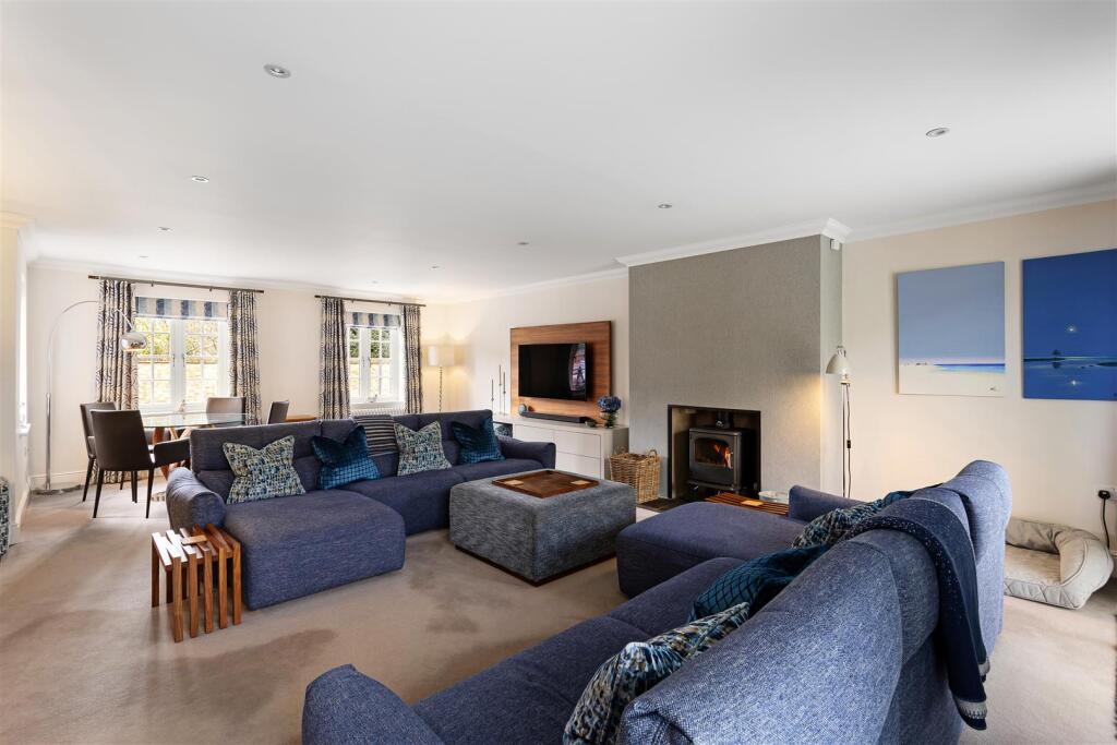 Manor_Croft_3.jpg