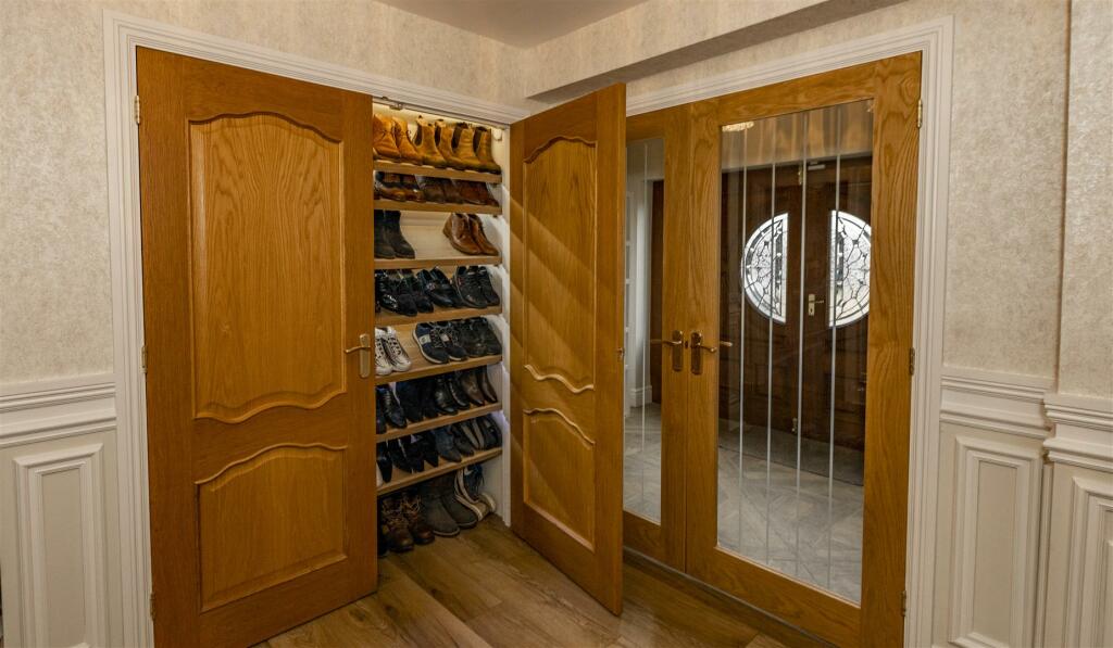 HALLWAY ENTRANCE