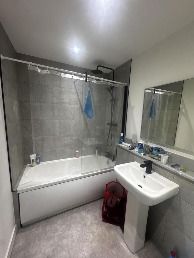 010582SPCSHIMG_5941203bw (10).jpg