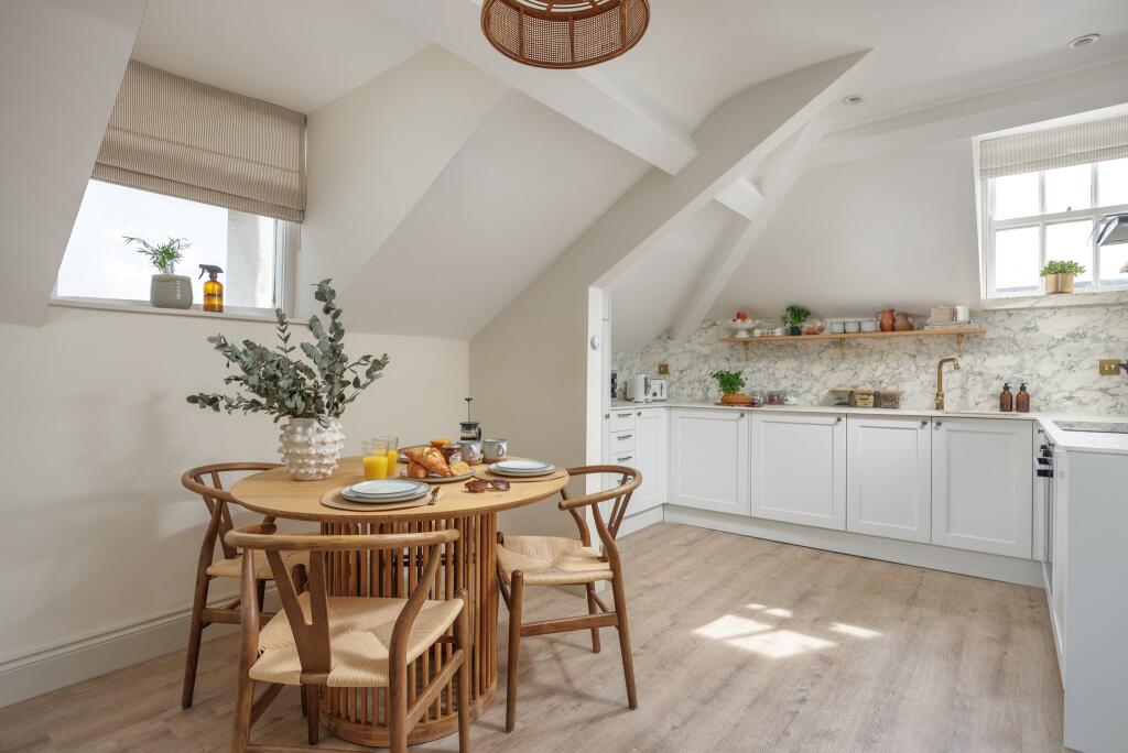 emma_place_top_floor