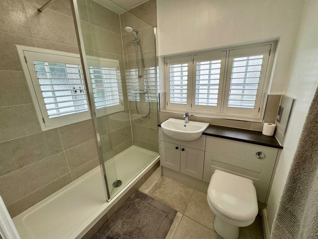 FAMILY SHOWER/WET ROOM