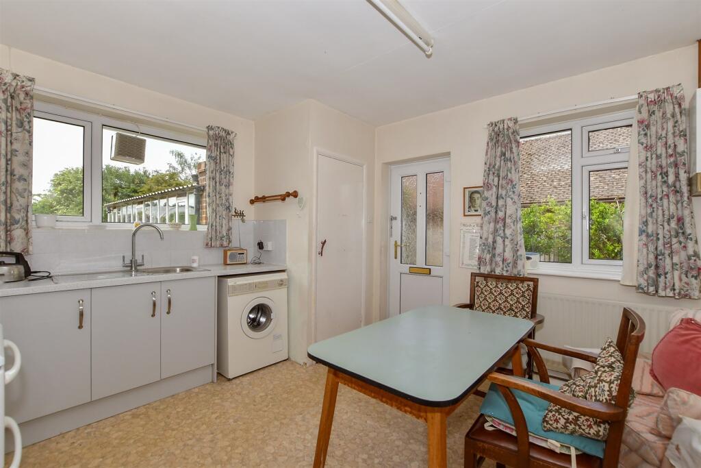 Kitchen/Breakfast Room