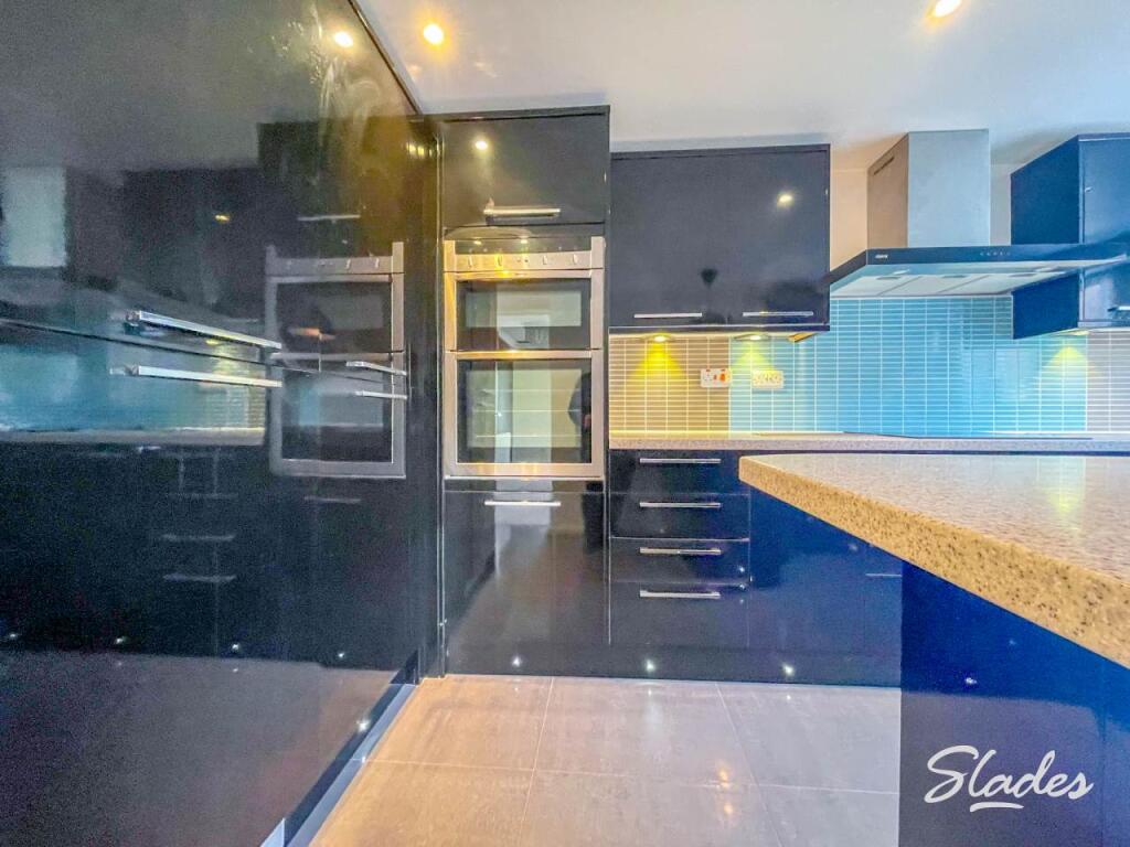 3 seacliff court kit