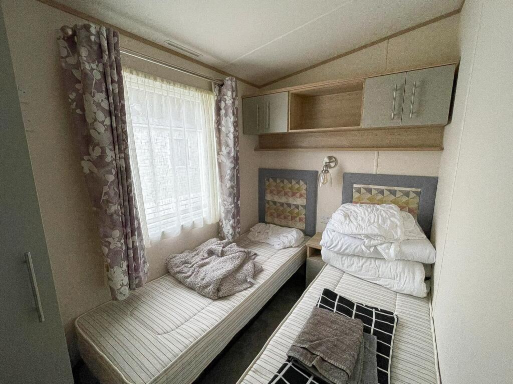 To Book A Viewing Call TPS Lostwithiel on 01208 87