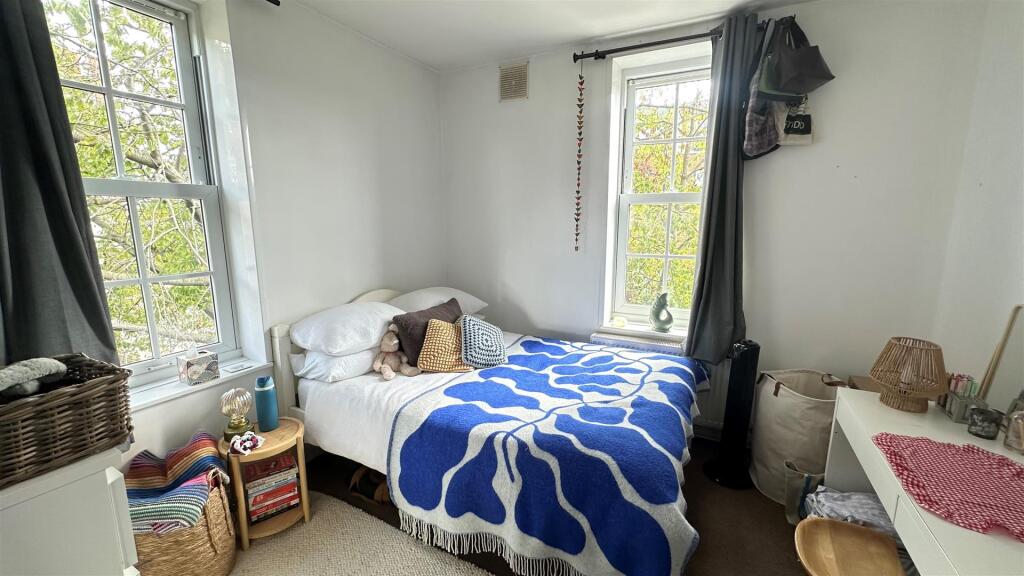 Wenham, Bedroom 1, EH.jpg