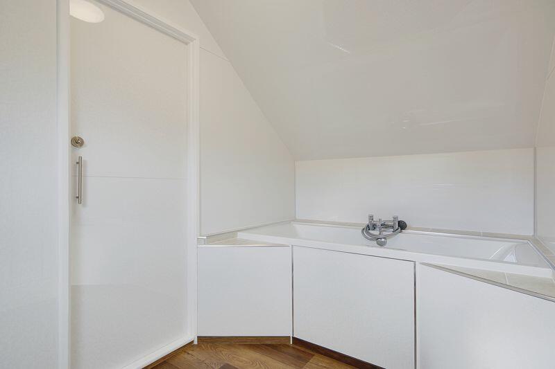 Bedroom One (En-Suite)