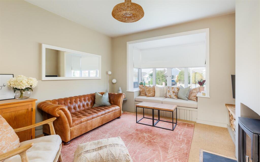 Sitting Room 1-1