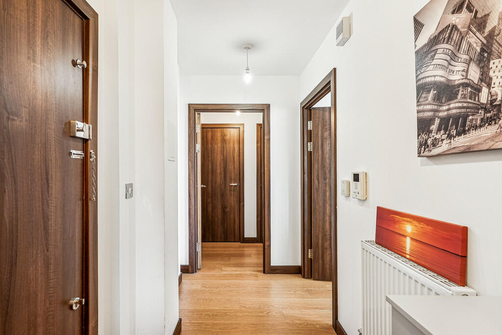 Vicentia Court Br...