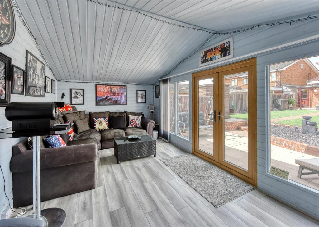 51 Sedgley Road-Summer House (2).jpg