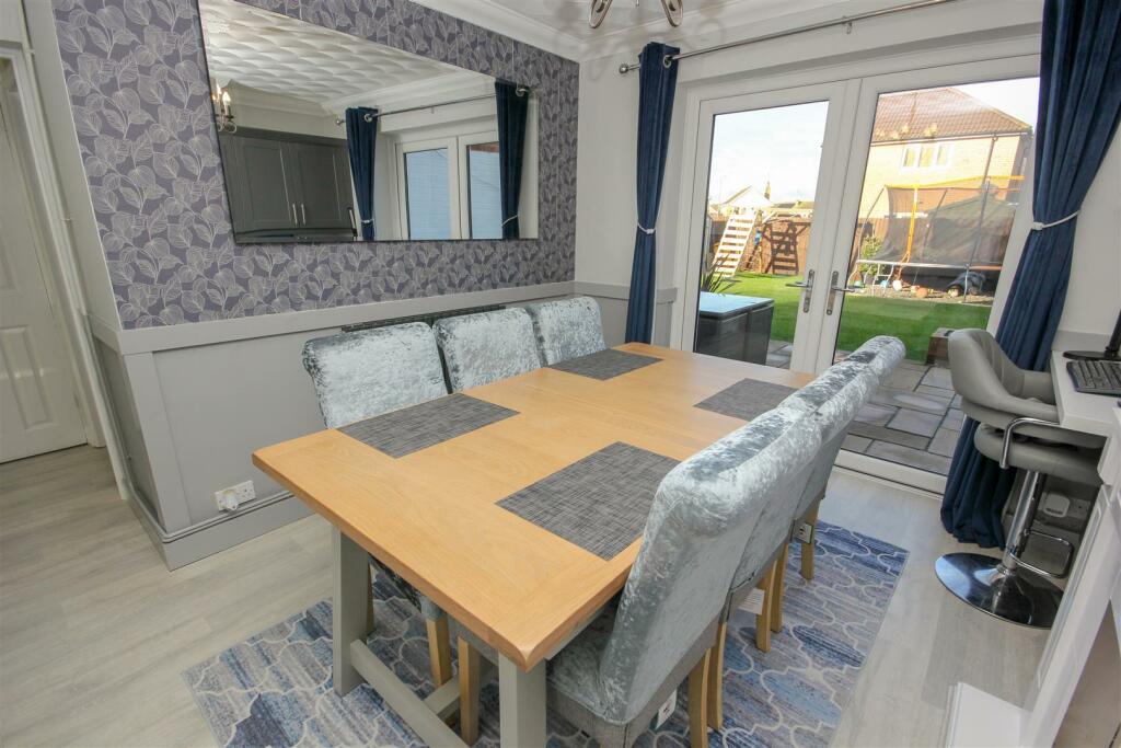 Dining Room 1.jpg