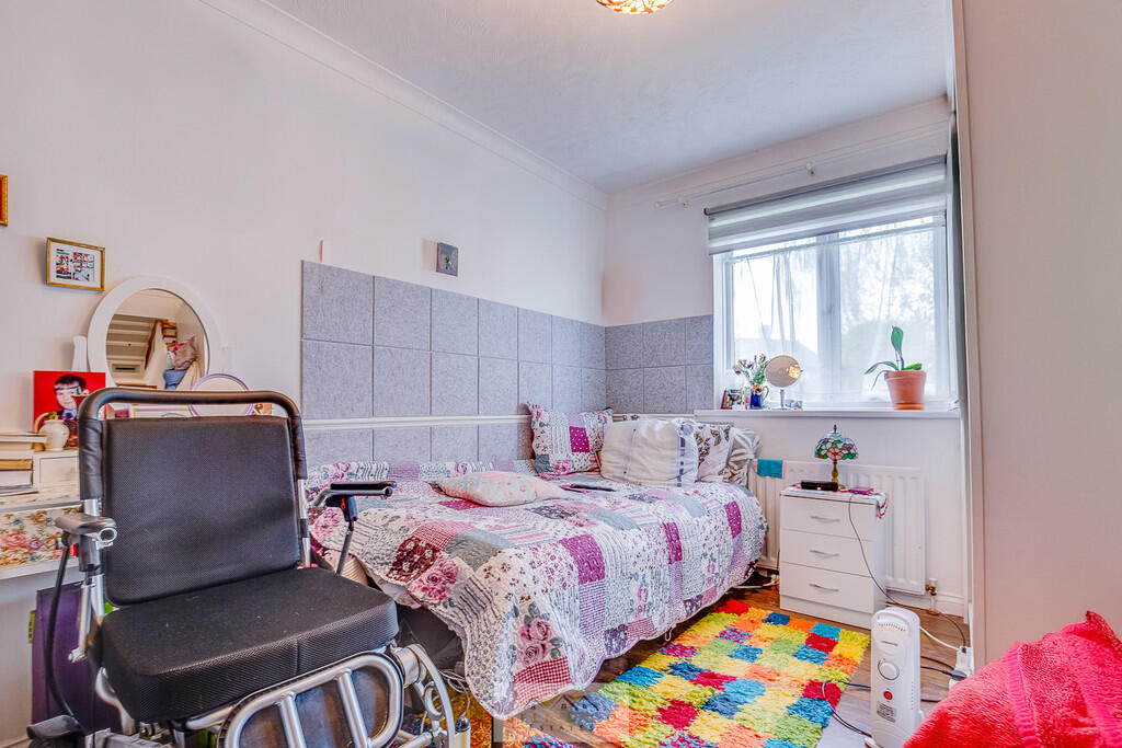 Bedroom 2.2