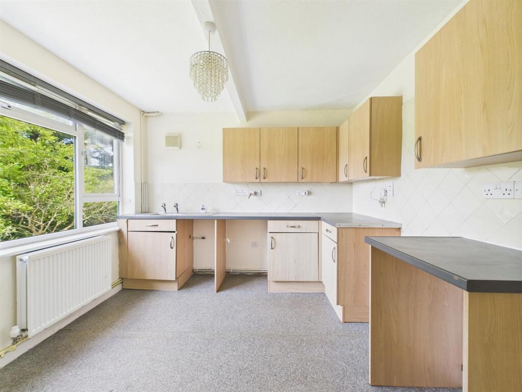 4 - Semi-detached House for Auction, Butcombe.jpg