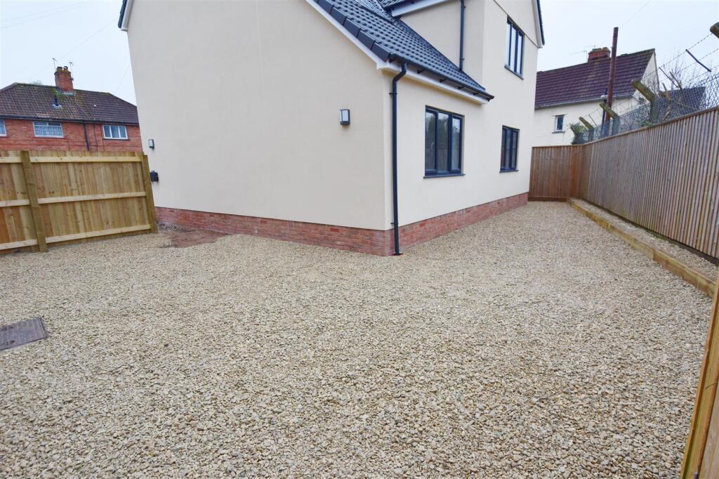 Garden to rear and side.jpg