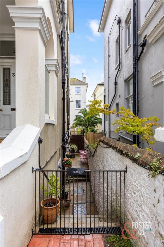 Ventnor Villas, 34, Flat 1-016.JPG