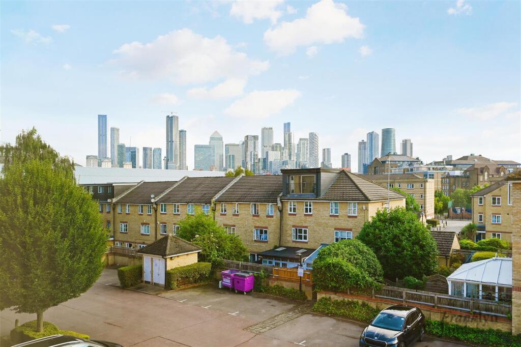 Ferguson-Close (2).JPG