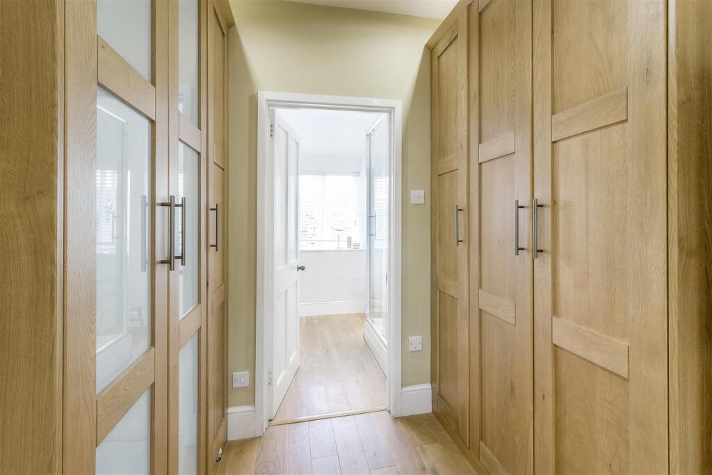 Dressing Area to Bedroom 1