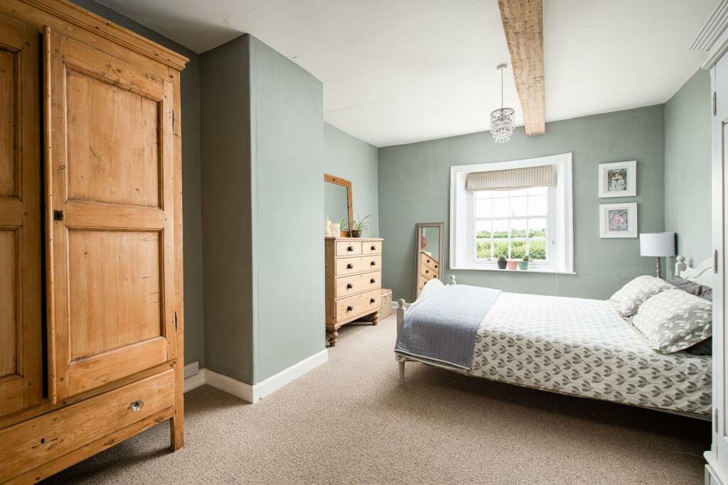Bedroom2_1.jpg