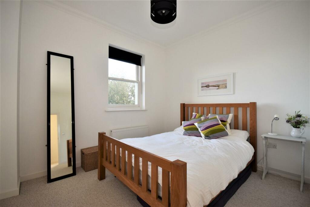 BED 2.JPG