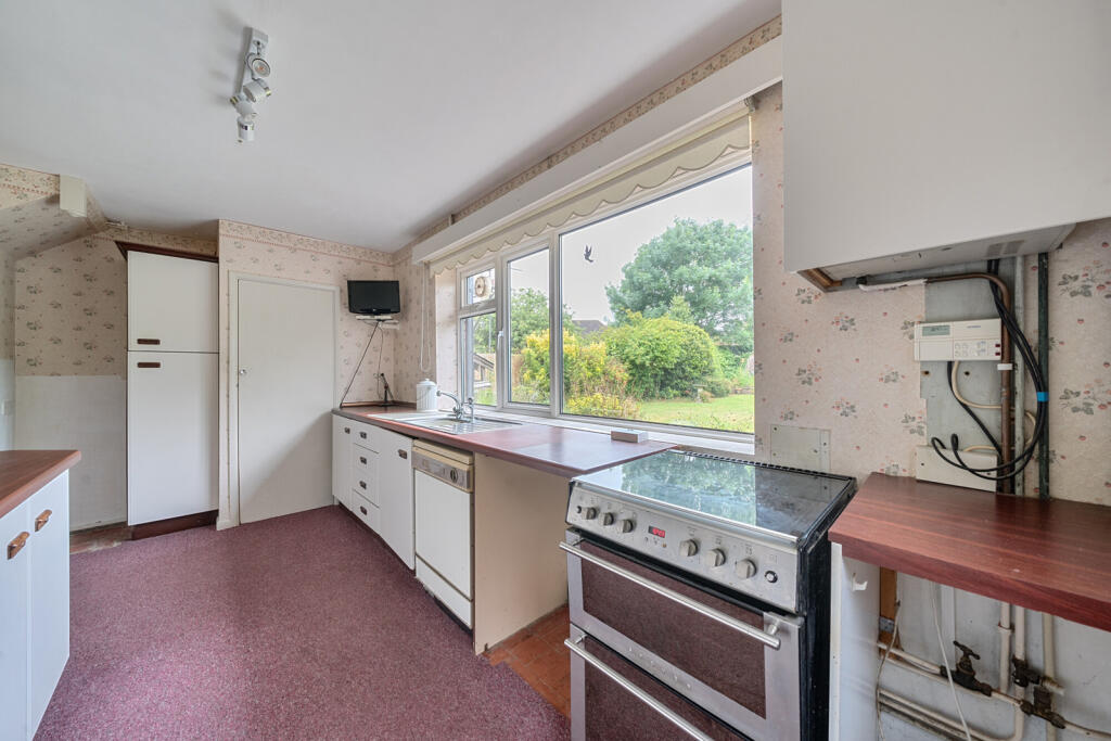 1303890-10-6841e1...