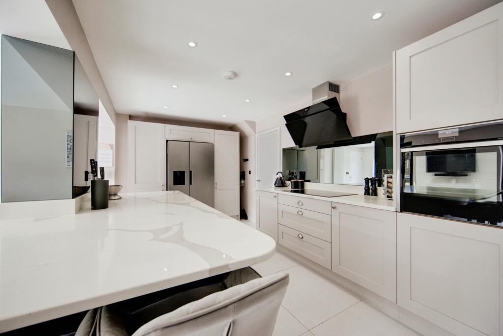 Modern Open Plan Kitchen/Dining Room