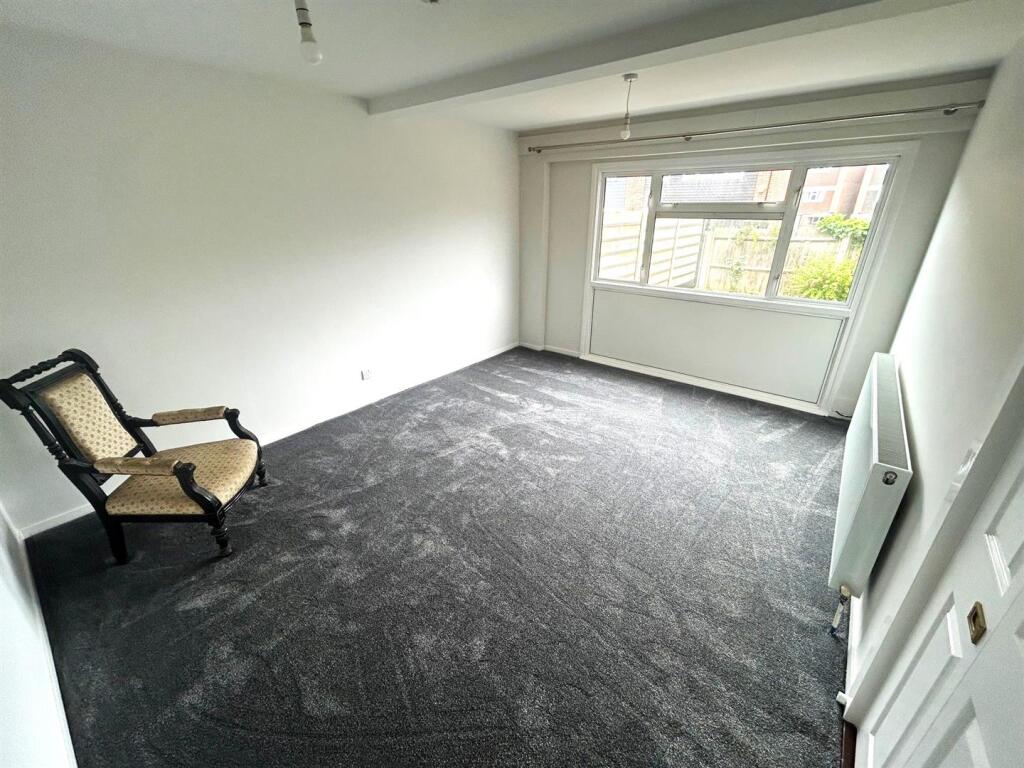 Lounge 1 edited .jpg