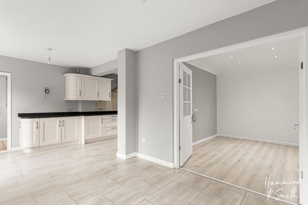 Living Room / Family Snug