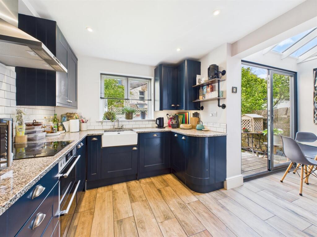 Kitchen &amp; Breakfast Room