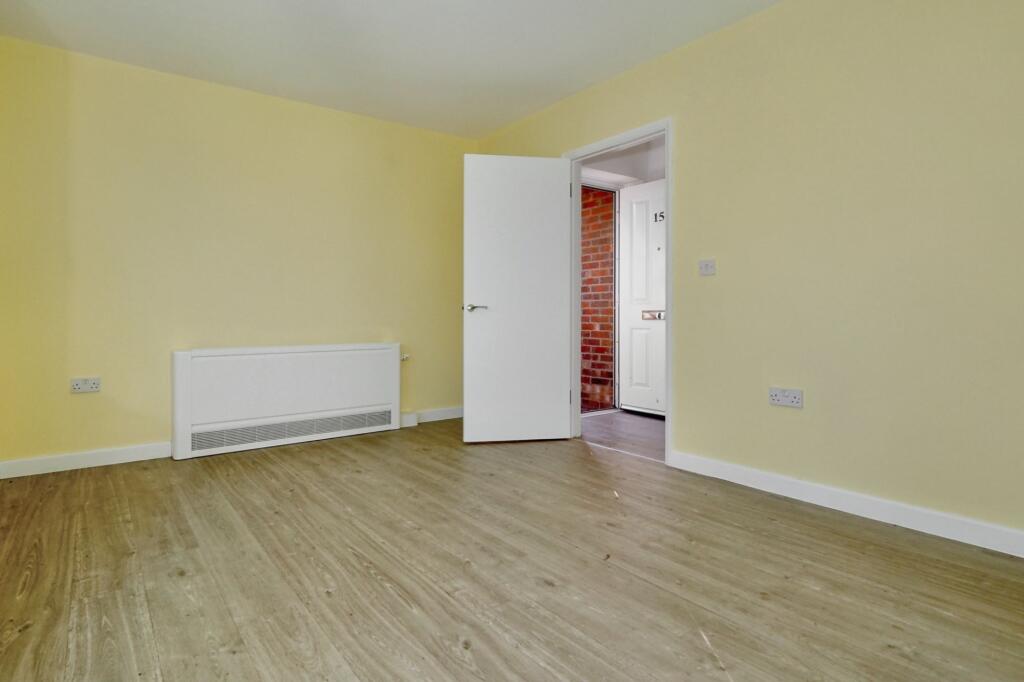15 Sweechgate, Broad Oak, Canterbury, Kent, CT2 0QY