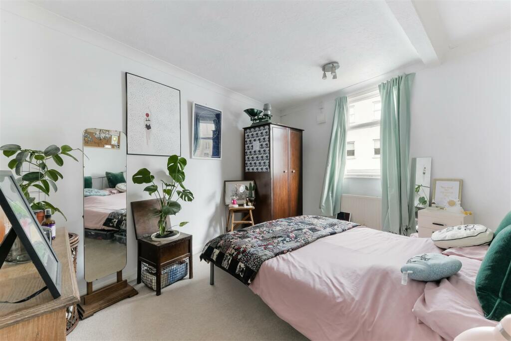 HIGH STREET (10).jpg