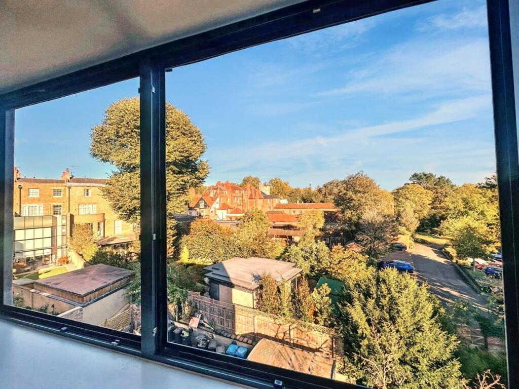 WhatsApp Image 20250925 at 172036_1ebd89e6.jpg