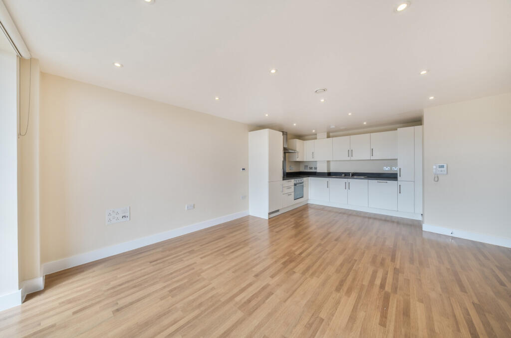 1354436-9-68c4210...