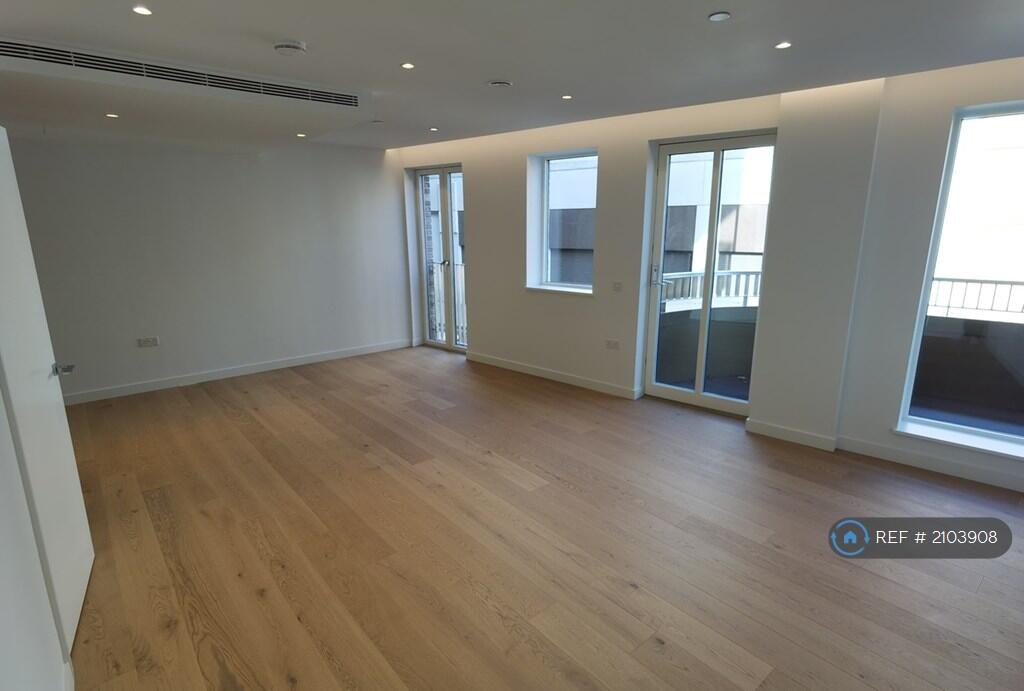 Sitting Room/Dining Room