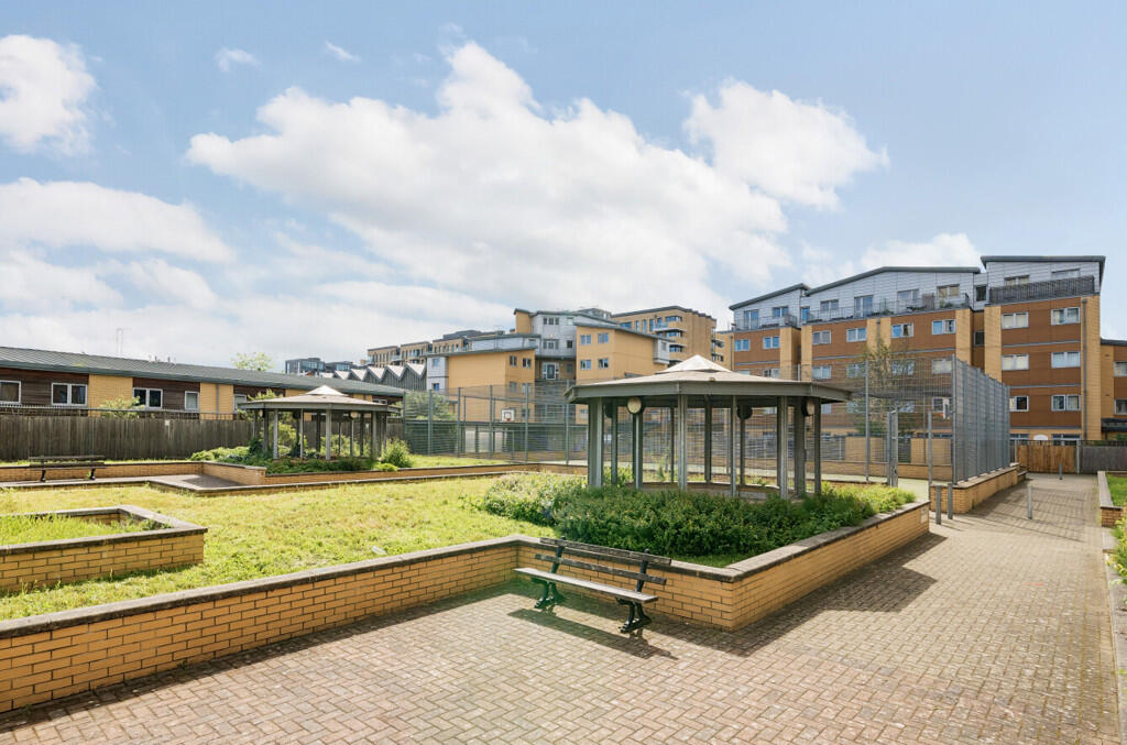 1135702   (18).jp...