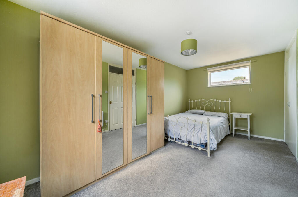 1311633-19-685bcc...