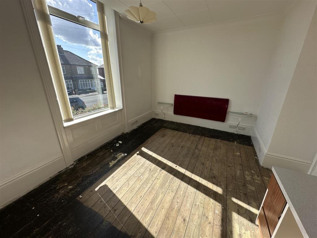 Bramleys Estate Agents - Leeds Road - Dewsbury (3)