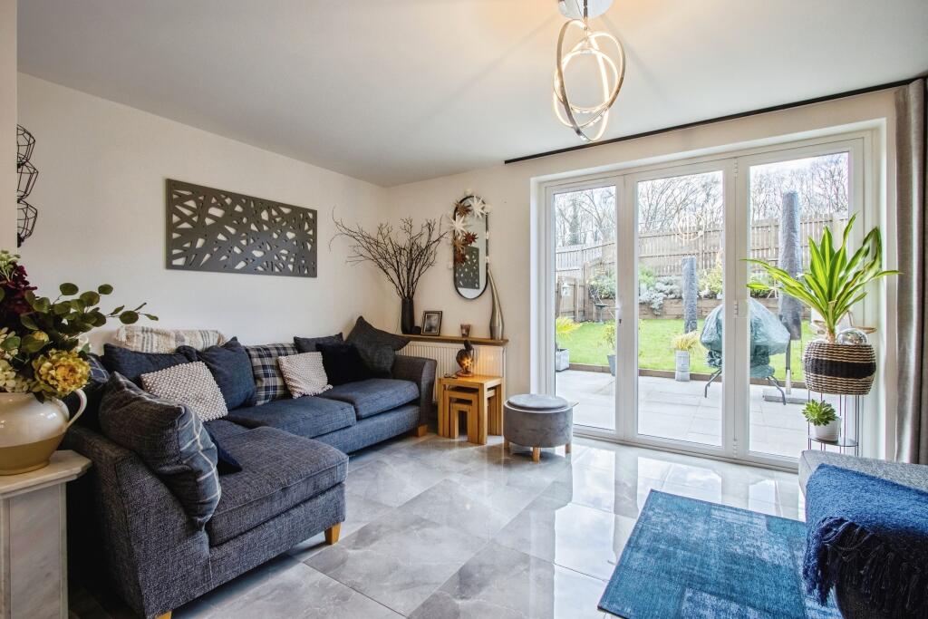 Lounge / Kitchen
