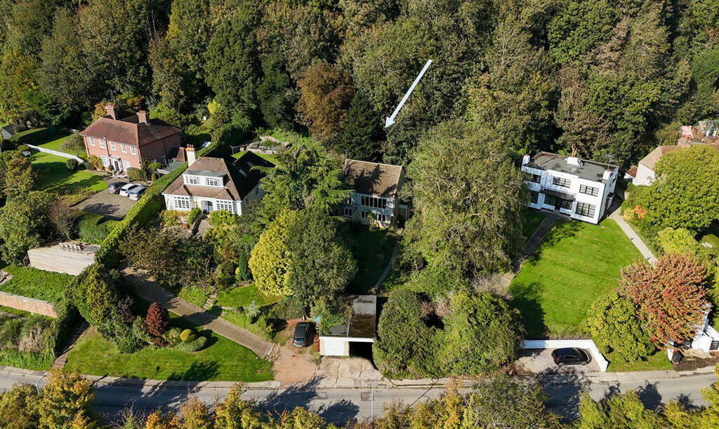 drone shot 2 arro...