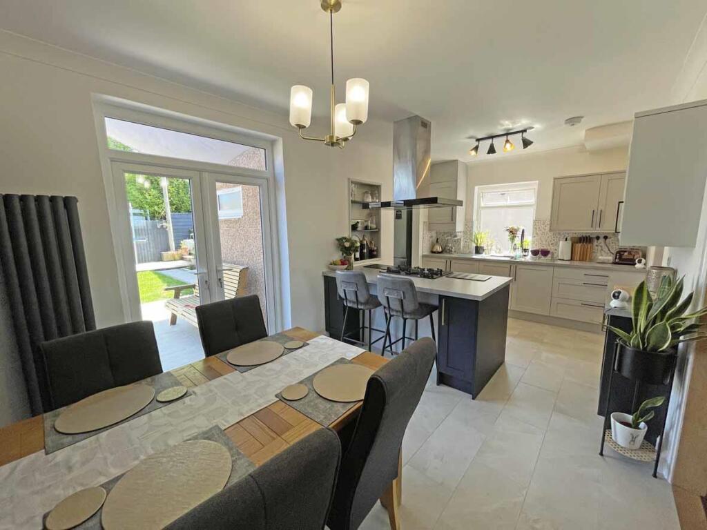 Beacon Down Avenue 40 - Kitchen Dining Front.jpg