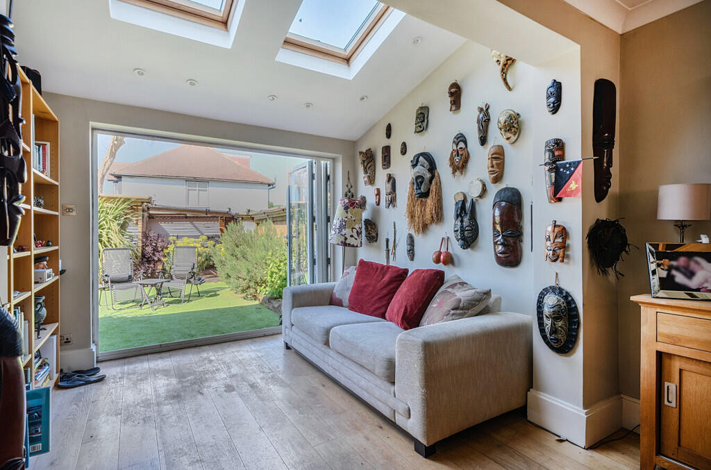 10-682389bd65c9e-...