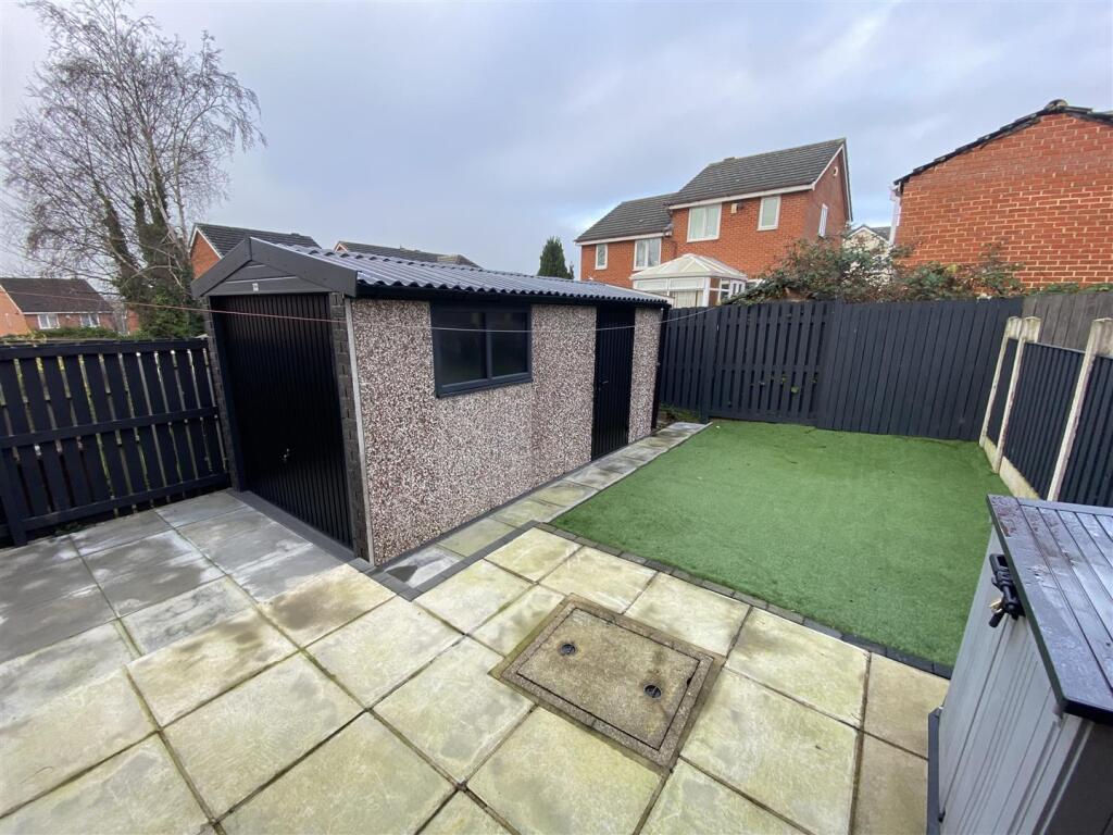 Bramleys Estate Agents - Maizebrook - Mirfield (25