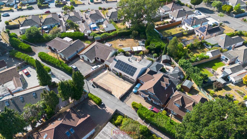 Drone High Howe -3.jpg