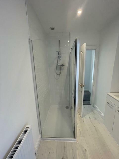 shower b.jpg