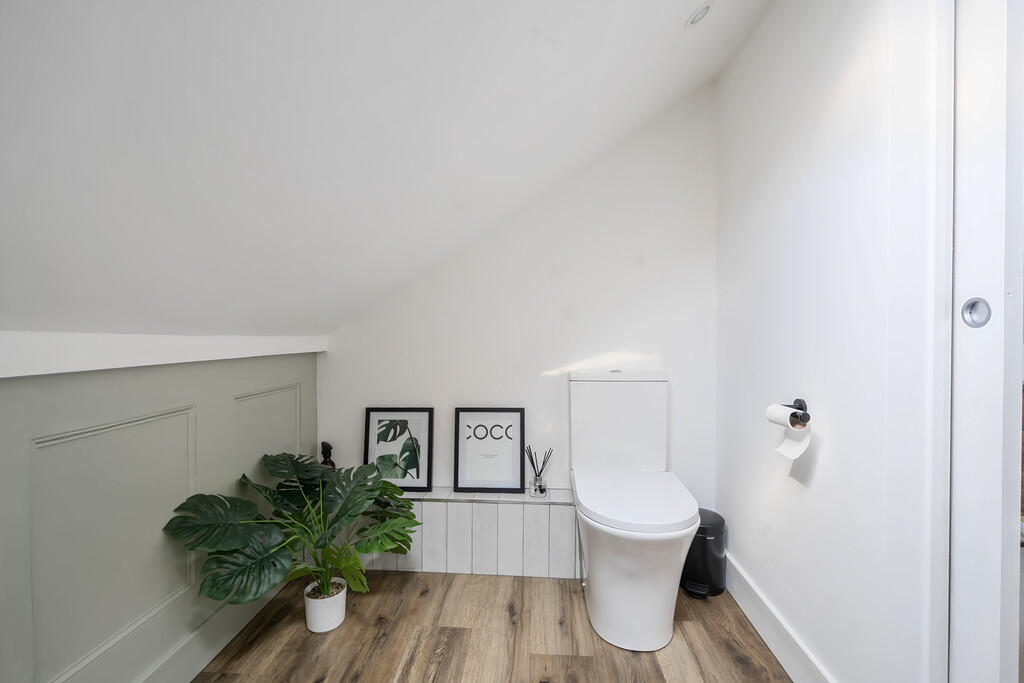 Shower Room 1st F...