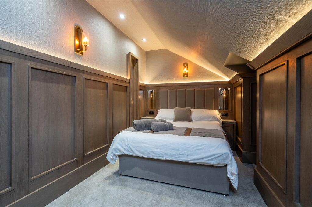 Bedroom Seven