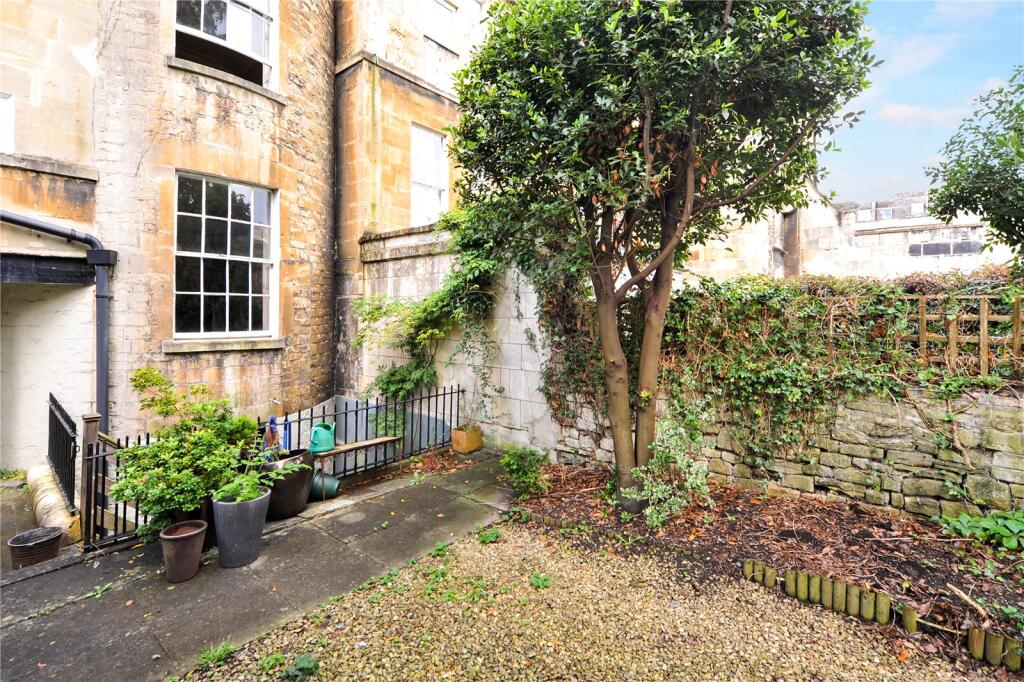 Private Courtyard