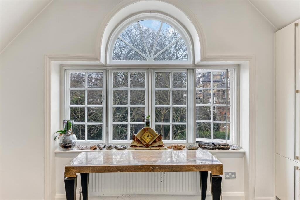 Lyndhurst Road 31D-3.jpg