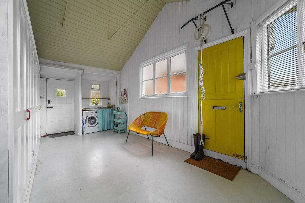 PT-TV-HawksmillHo...