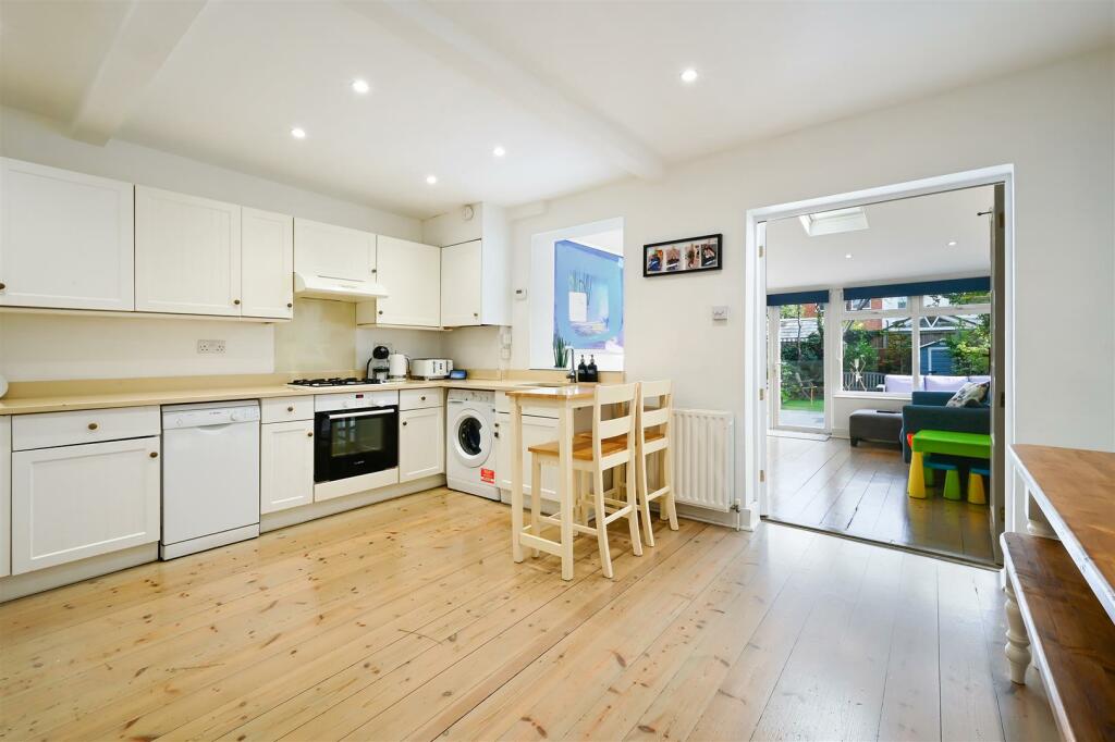 Kitchen/Dining Room