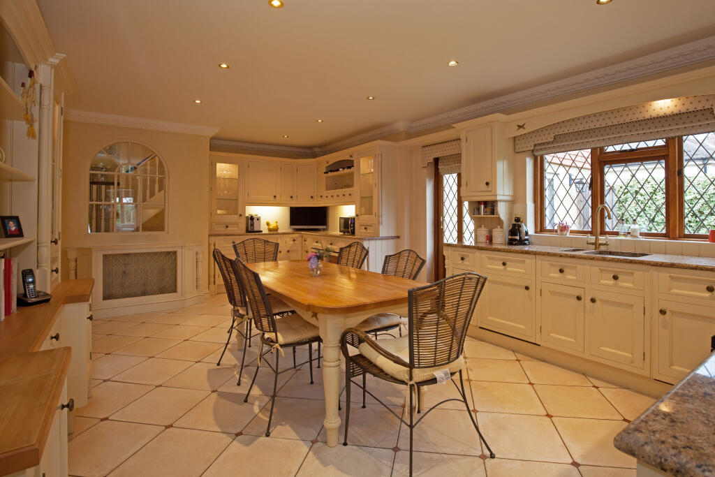 Kitchen/Breakfast Room