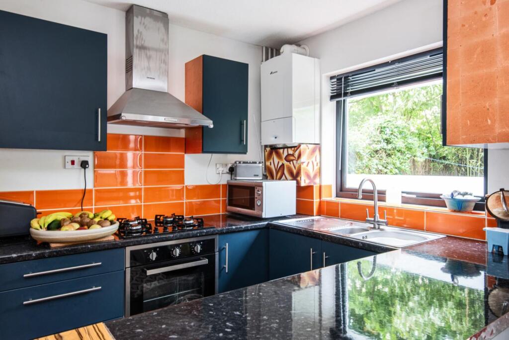 5 Claremont Walk, Bath, BA1 6HB-5.jpg